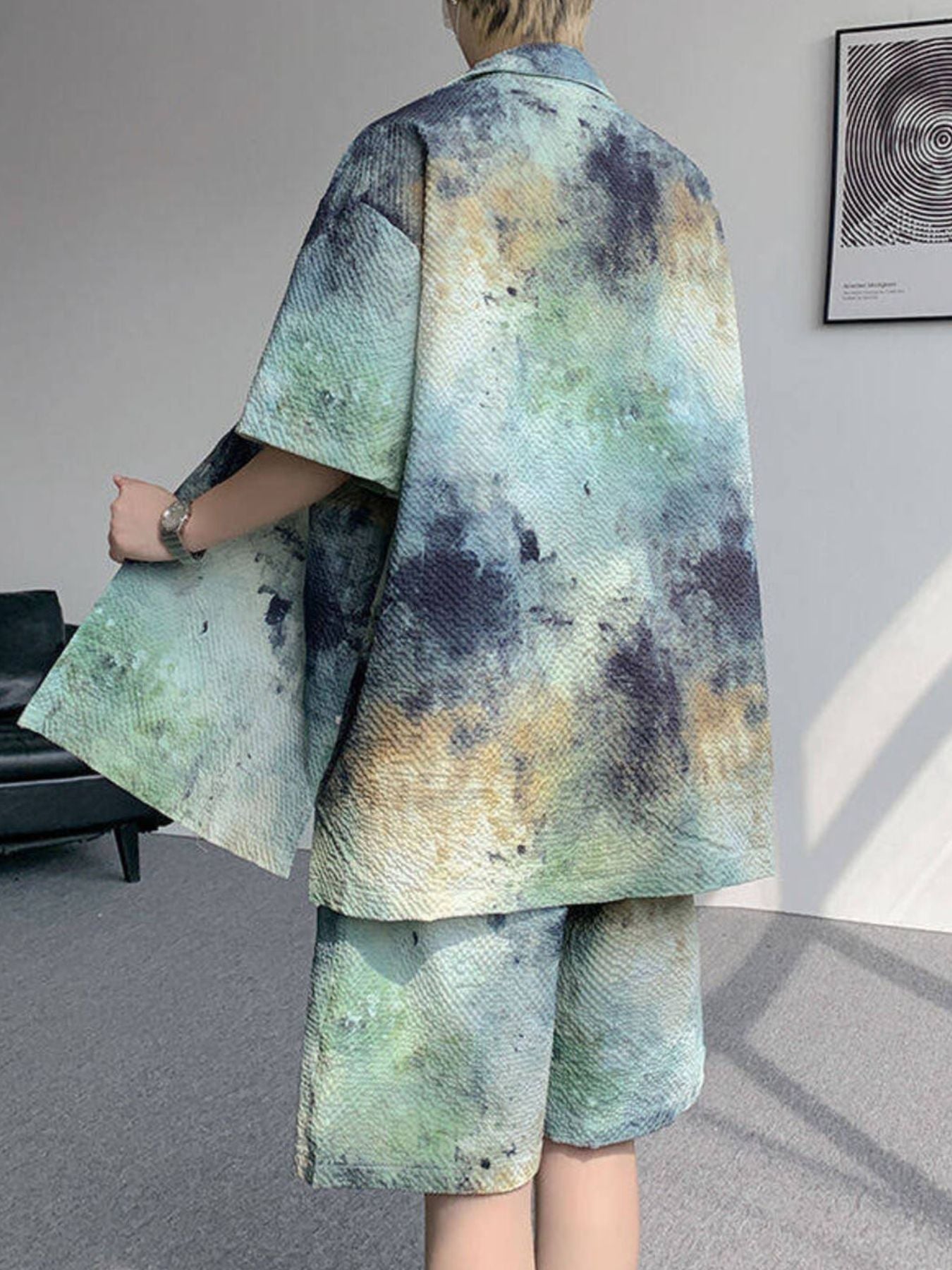 Back view of the URBAN UNIT Corrosion Set in Acid Moss. Engineered for freedom with a loose, boxy silhouette and a heavy-duty urban drape.
