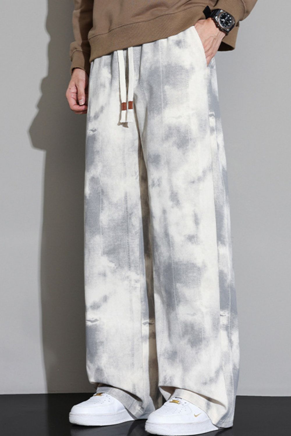Close-up of the URBAN UNIT Static Wash Pant in Concrete Static, showcasing the deep side pockets, relaxed fit, and contrast drawstring detail.