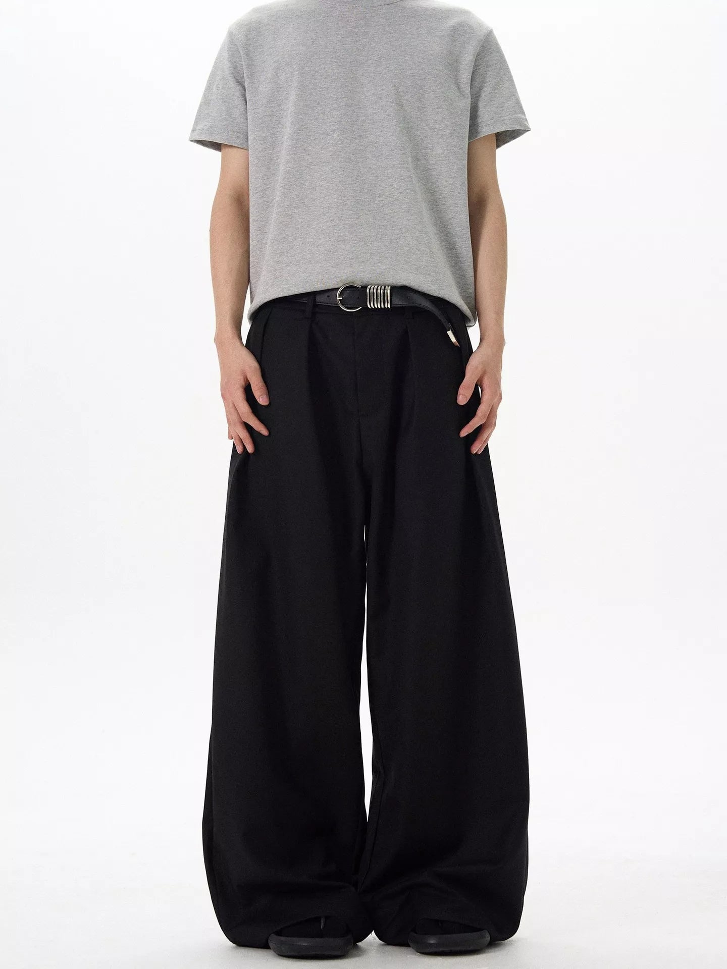 URBAN UNIT Foundation Pleat Wide-Leg Pants in Midnight Black - Front View dark street aesthetic