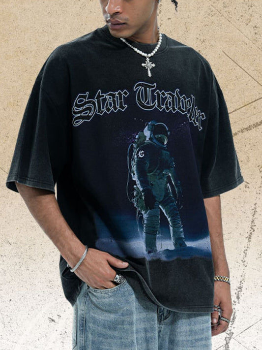 Model wearing the URBAN UNIT Star Traveler Oversized Tee in Washed Asphalt. Highlighting the Plus Size Optimized drape and slight stretch for maximum urban mobility.